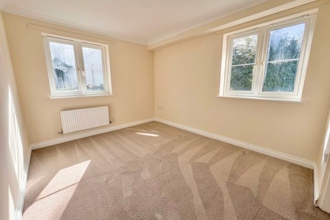 Flat 4, Locksley Grange, Torquay photo 5