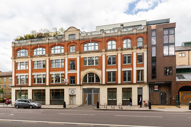 Retail premises to let in 2nd Floor, 138 Kingsland Road, London