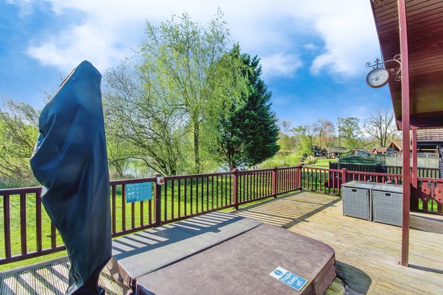 Lodge for sale in Sleaford Road, Tattershall, Lincoln