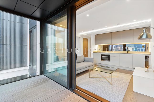 Flat to rent in The Dumont, 27 Albert Embankment, Vauxhall, London