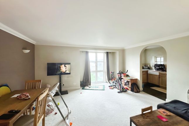 37 Waterford House, Thorney Mill Road, West Drayton photo 2