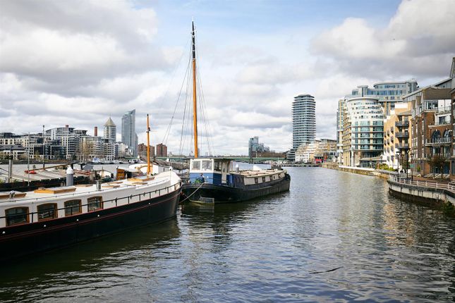 Thumbnail Houseboat for sale in Plantation Wharf Quay, Battersea