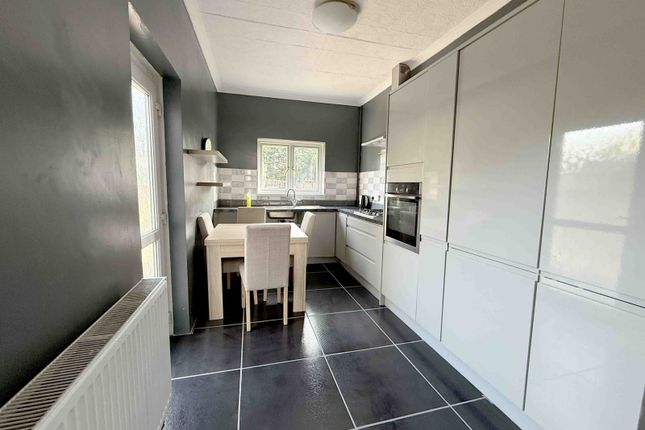 13 Whittington Terrace, Gorseinon, Swansea photo 5