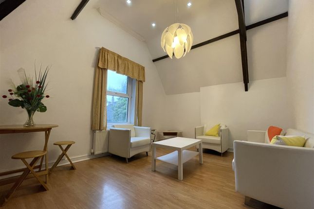1-bed flat on Flat 6, 9, The Walk, Cardiff, £850/mo