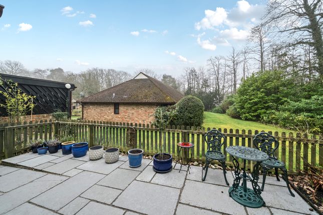 20 Meridian Court, Bagshot Road, Ascot photo 2