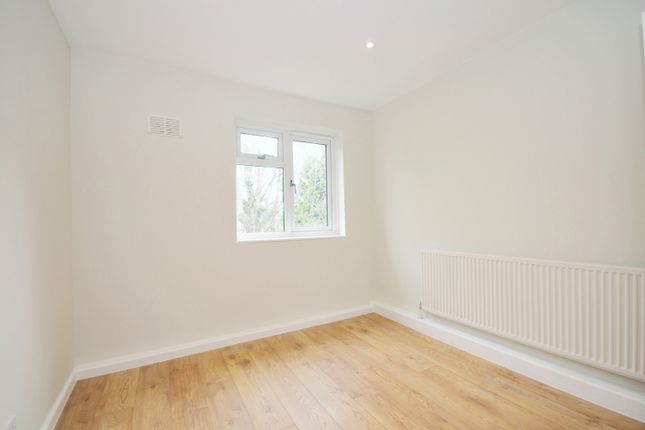 Flat for sale in 26 Herne Hill Road, Brixton