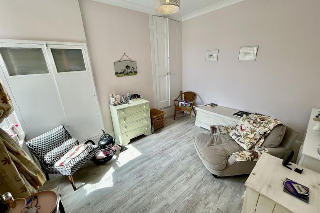 Terraced house for sale in Broadway, Abington, Northampton