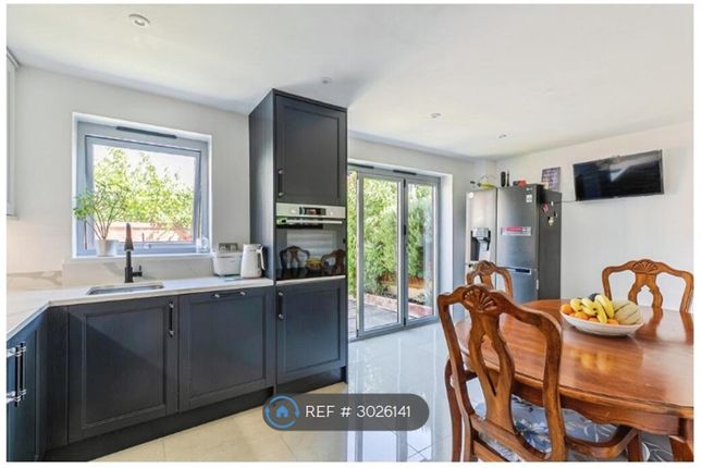 Malden Way, Eynesbury, St. Neots photo 3