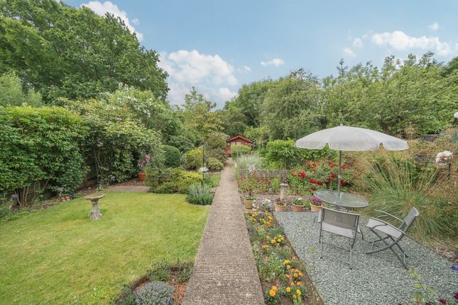 20, Oak Tree Road, Milford, Godalming photo 2