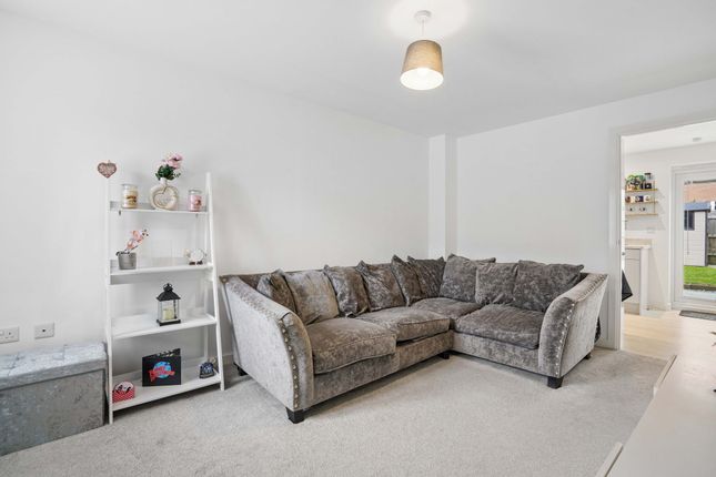 25 Allen Close, Wantage photo 3