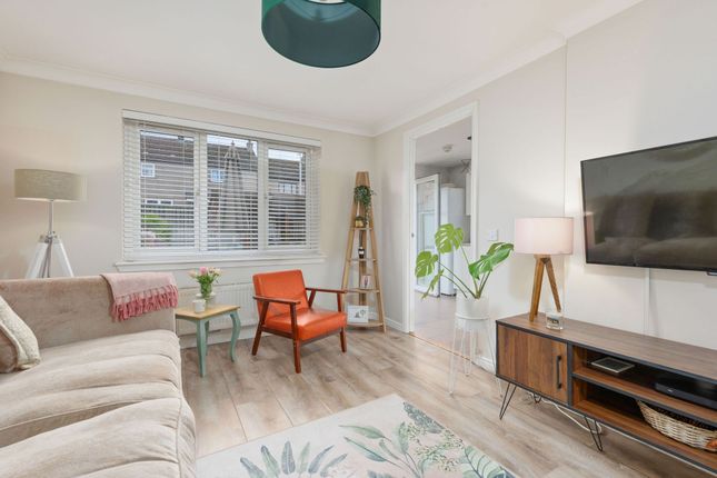 36 Woodmill Grove, Dunfermline photo 4