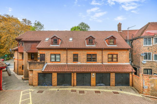 5 Theatre Court 45A South Street, Epsom photo 4