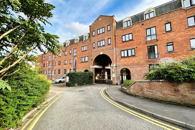 Flat for sale in Sidmouth Street, Reading, Berkshire