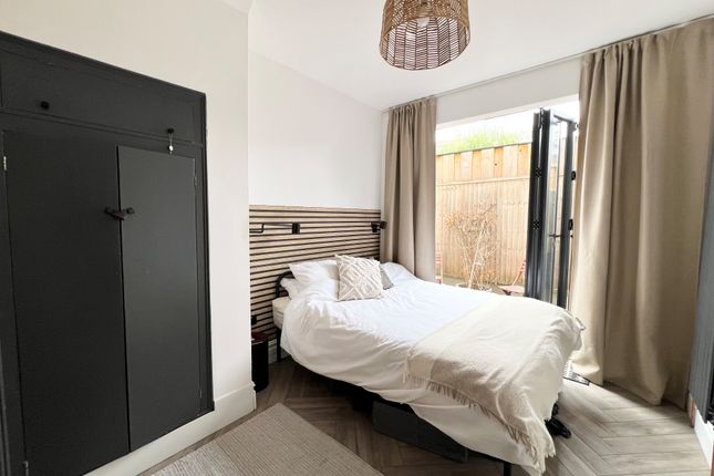 Ground Floor Maisonette, 145, Sanderstead Road, Sanderstead photo 2
