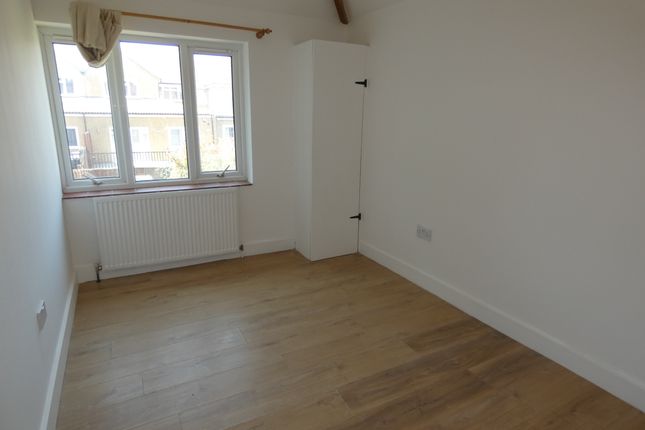 132d, Kings Road, ST. ALBANS photo 4
