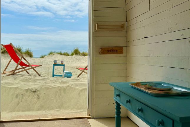 Beach Hut 120 West Wittering Beach, Chichester photo 4