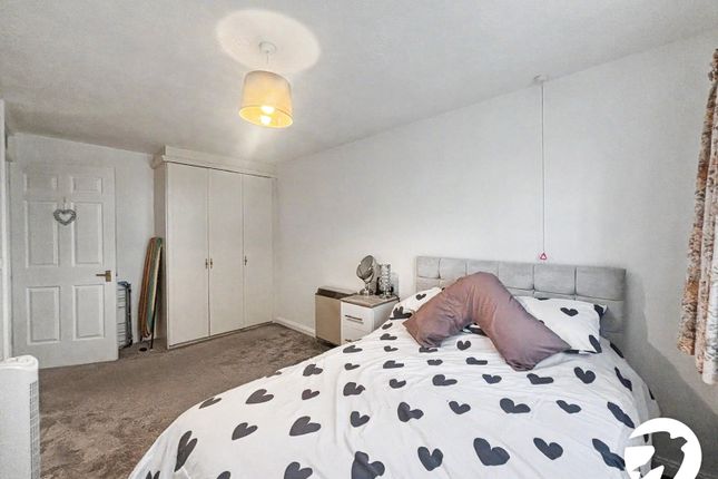 Flat 17, Court Lodge, 23, Erith Road, Belvedere photo 3