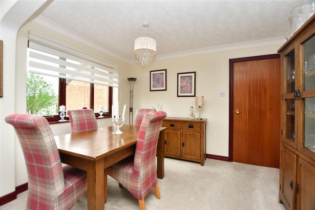 Town house for sale in Mill Road, Rochester, Kent