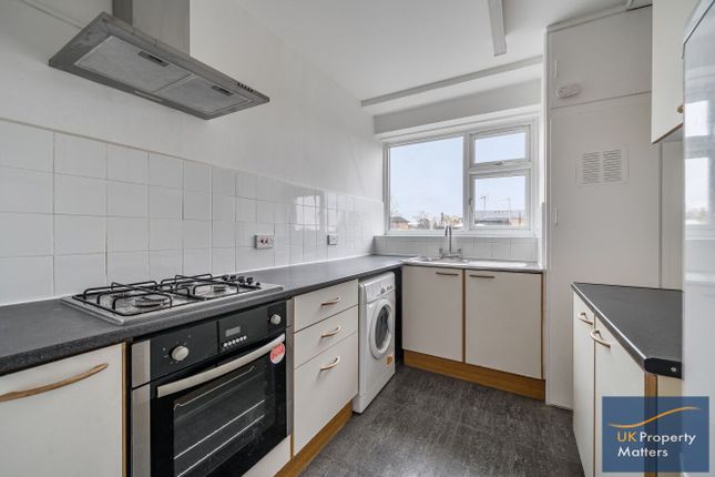 Flat 8A, 11 Woodside Avenue, London photo 3