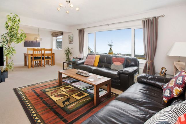 9 Maudlin Drive, Teignmouth photo 2