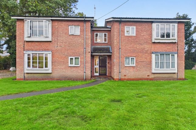 1-bed flat on Green Leigh, Sutton Coldfield, £80,000