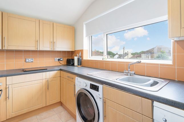 Flat 194,, Banstead Road, Caterham photo 4