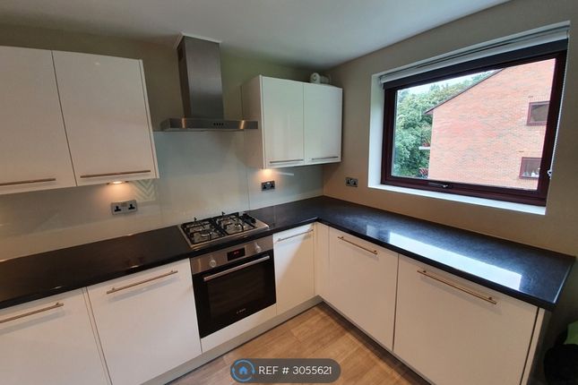 Treetops, Hillside Road, Whyteleafe photo 4