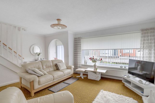 25 Barnfield, Nottingham photo 2