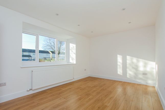 Alexander Road, Irthlingborough photo 2