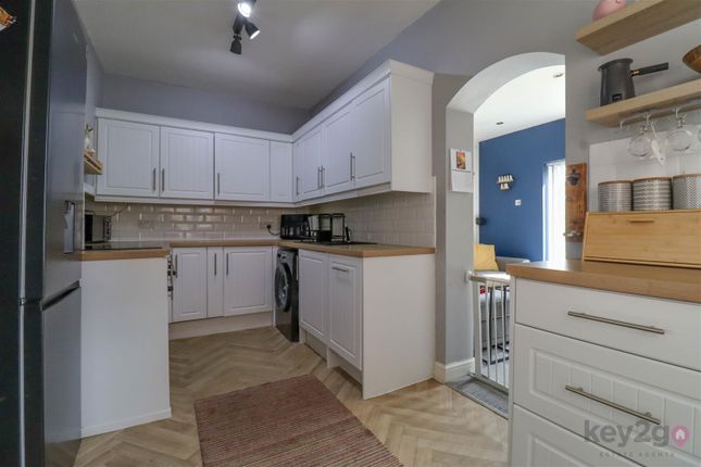 111, Handsworth Avenue, Sheffield photo 4