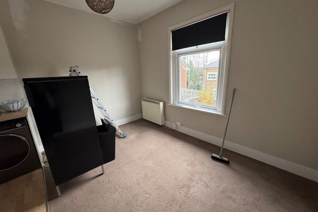 Flat 4, 94, Manor Road, Guildford photo 4