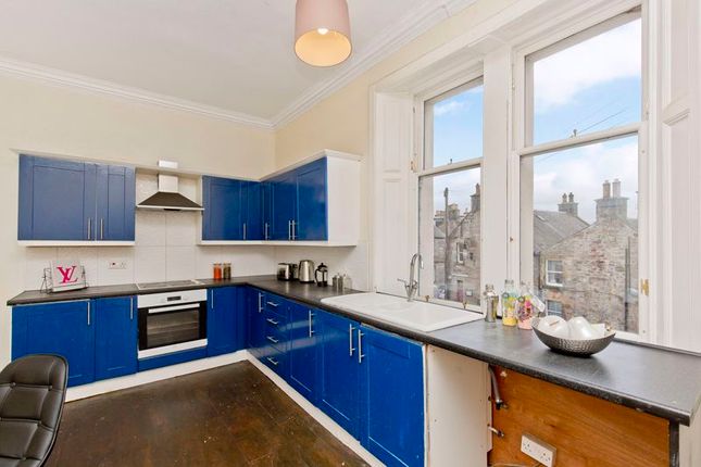 Flat for sale in Raemartin Square, West Linton