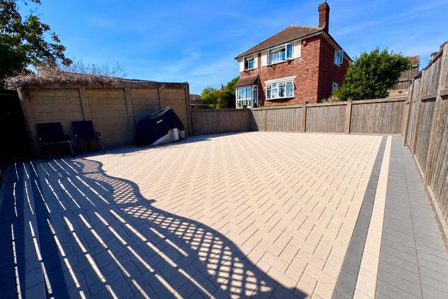 225A, Colyers Lane, Erith photo 2