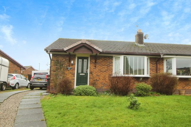 Thumbnail Bungalow for sale in Leicester Drive, Glossop, Derbyshire