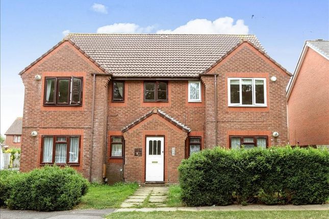 Thumbnail Flat to rent in Kingfisher Drive, Durrington, Salisbury
