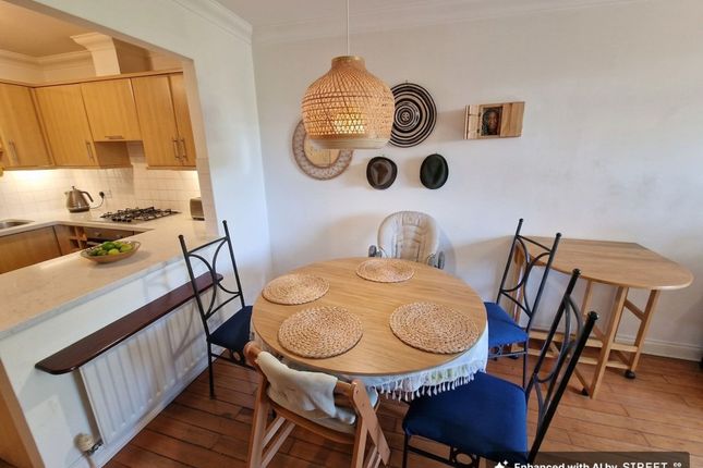 Flat 10, Claremont Heights, London photo 4