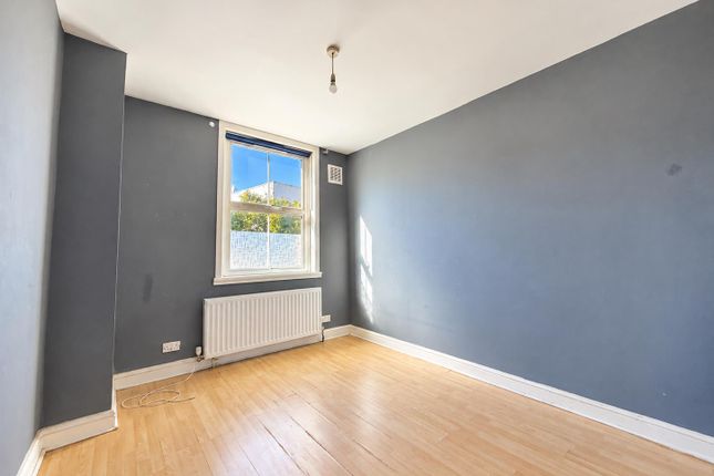 20A, Roundwood Road, London photo 4