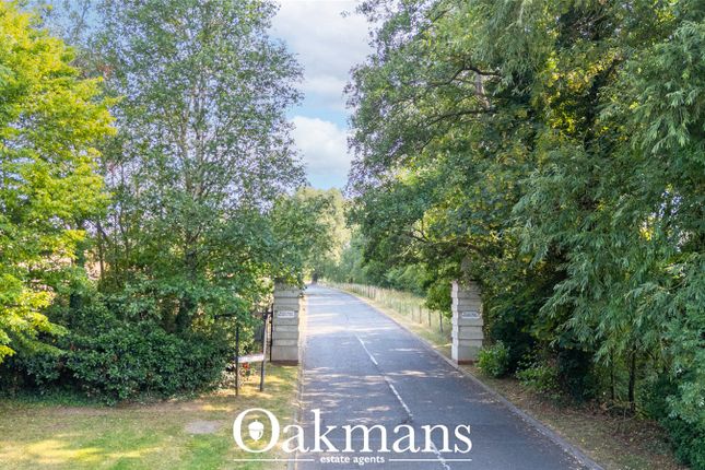 4, Amphlett Court, Hadzor photo 2