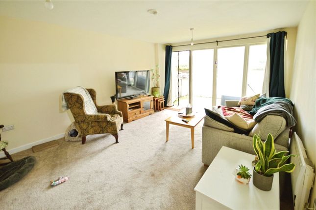14 Roma,, Victoria Wharf, Cardiff photo 4