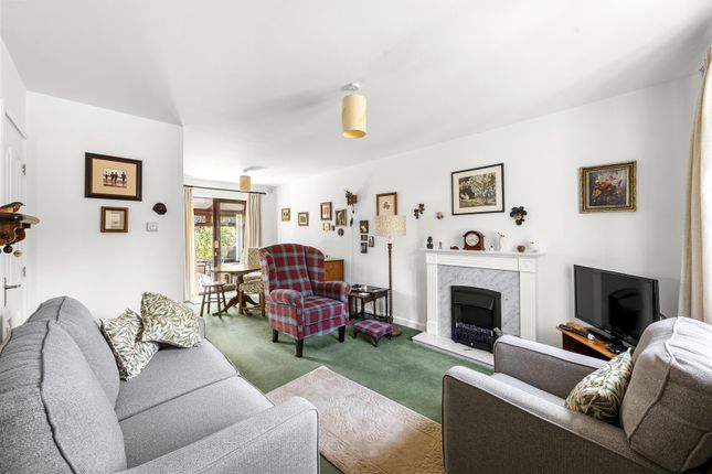 24, Wharfedale Court, Otley photo 4