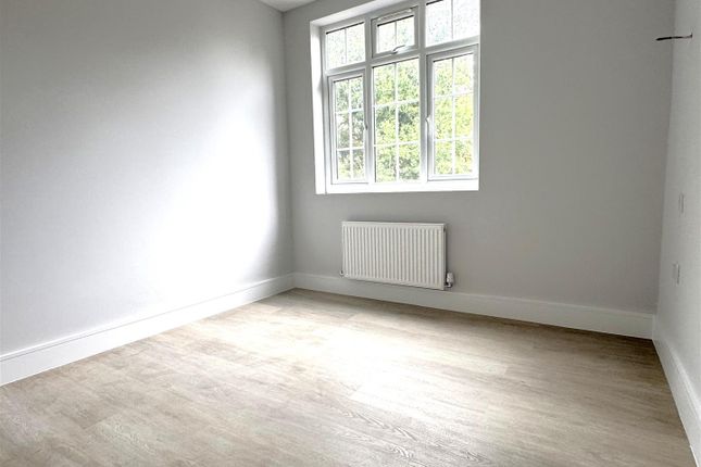 Flat 5, 150 High Street, Beckenham photo 5