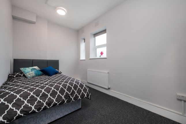 Room E, THE BROADWAY, WIMBELDON, WIMBELDON photo 4