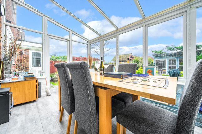 52, Chatsworth Avenue, Winnersh photo 4