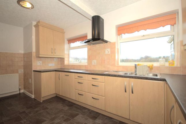19, Ledgate Lane, Leeds photo 3