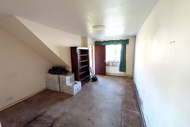 76, St. Davids Way, Porthcawl photo 2