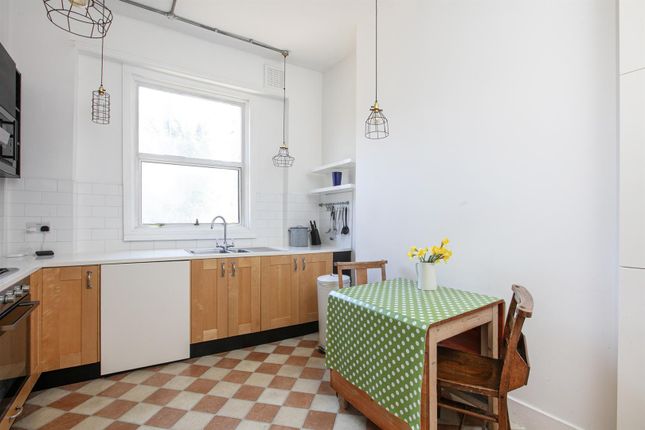 39B, Trafalgar Avenue, London photo 3