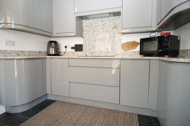 20, Plane Tree Way, Filey photo 2