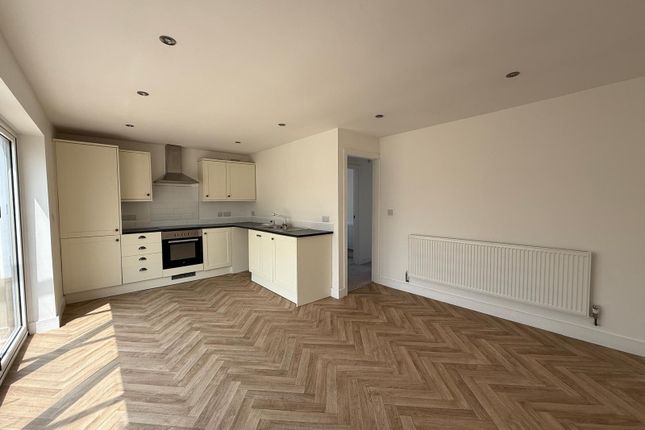 11, Hamilton Drive, Mansfield photo 4