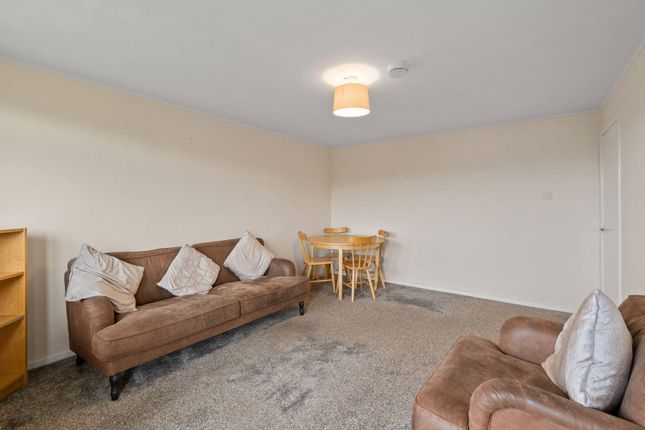 2/11 Maidencraig Court, Edinburgh, EH4 2BQ photo 4