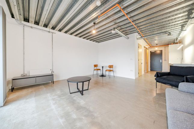 Apartment 45, District Lofts, Happy Walk, Leeds photo 4